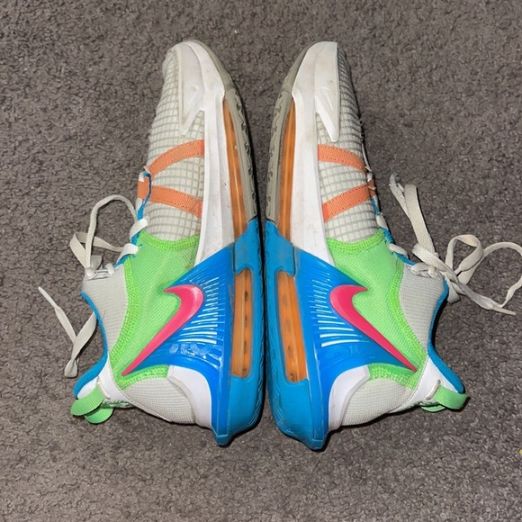 Nike LeBron Multicolor Sneakers - Picture 3 of 7